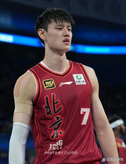 乐鱼体育-包含北京首钢发布备战花絮；今晨篮板制胜；NBA季后赛任务艰巨；高层口径保持一致的词条