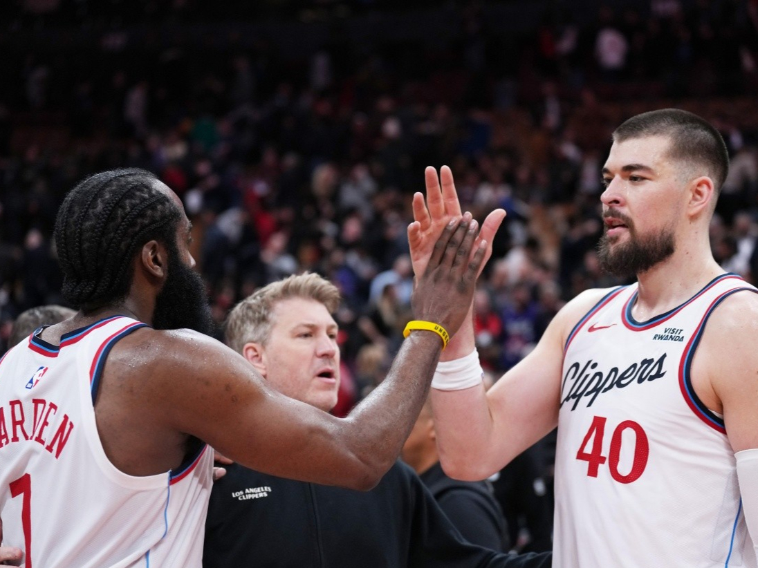 乐鱼体育-离谱！冲刺阶段NBA季后赛焦点战奥兰多魔术状态回暖，德罗巴在瑞士队比赛中大胜的简单介绍